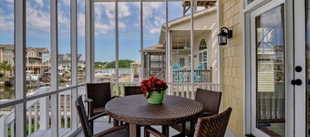 The Perfect Getaway! Dock, King Suite, Pet & Family Friendly