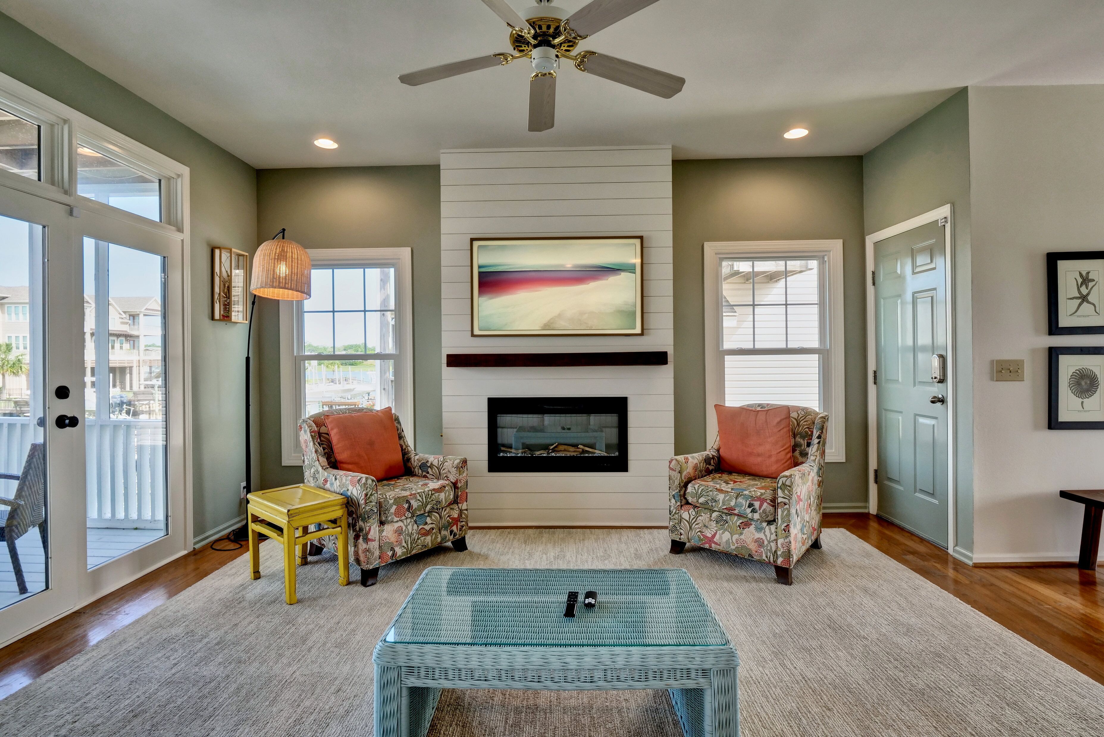 Waterfront Home, Boat Dock, King Bed Suite [pet friendly]