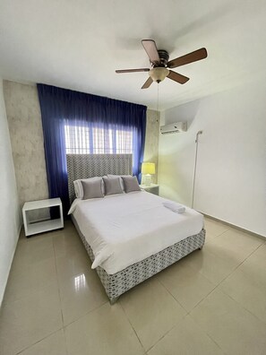 3 habitaciones, escritorio, tabla de planchar con plancha y wifi gratis
