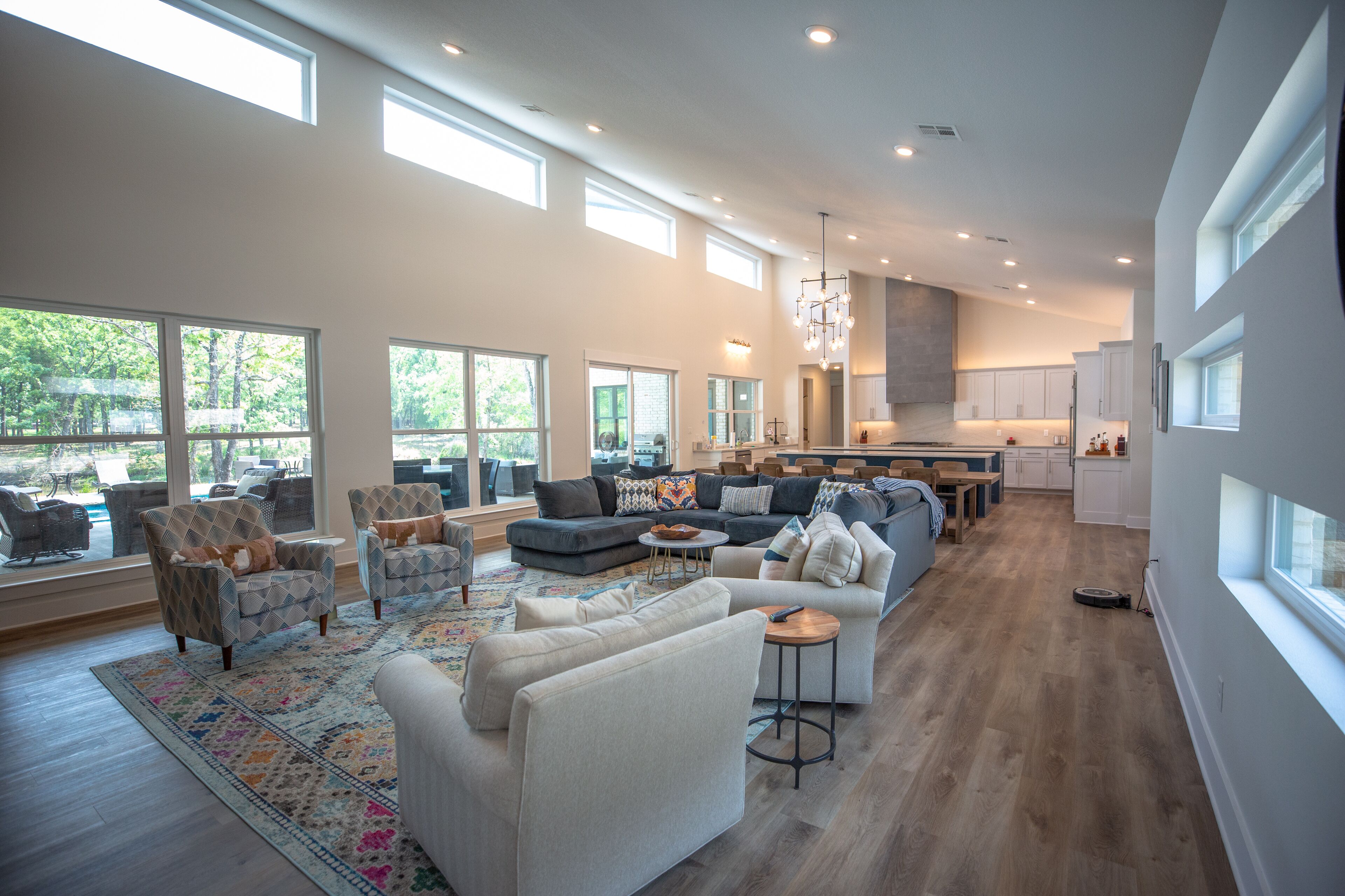 Modern Luxury on Cedar Creek Lake, Private Pool!