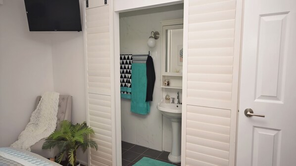3 bedrooms, iron/ironing board, bed sheets - Riverwood - Beautiful destination, large home perfect for a family getaway! (Nambucca Heads)