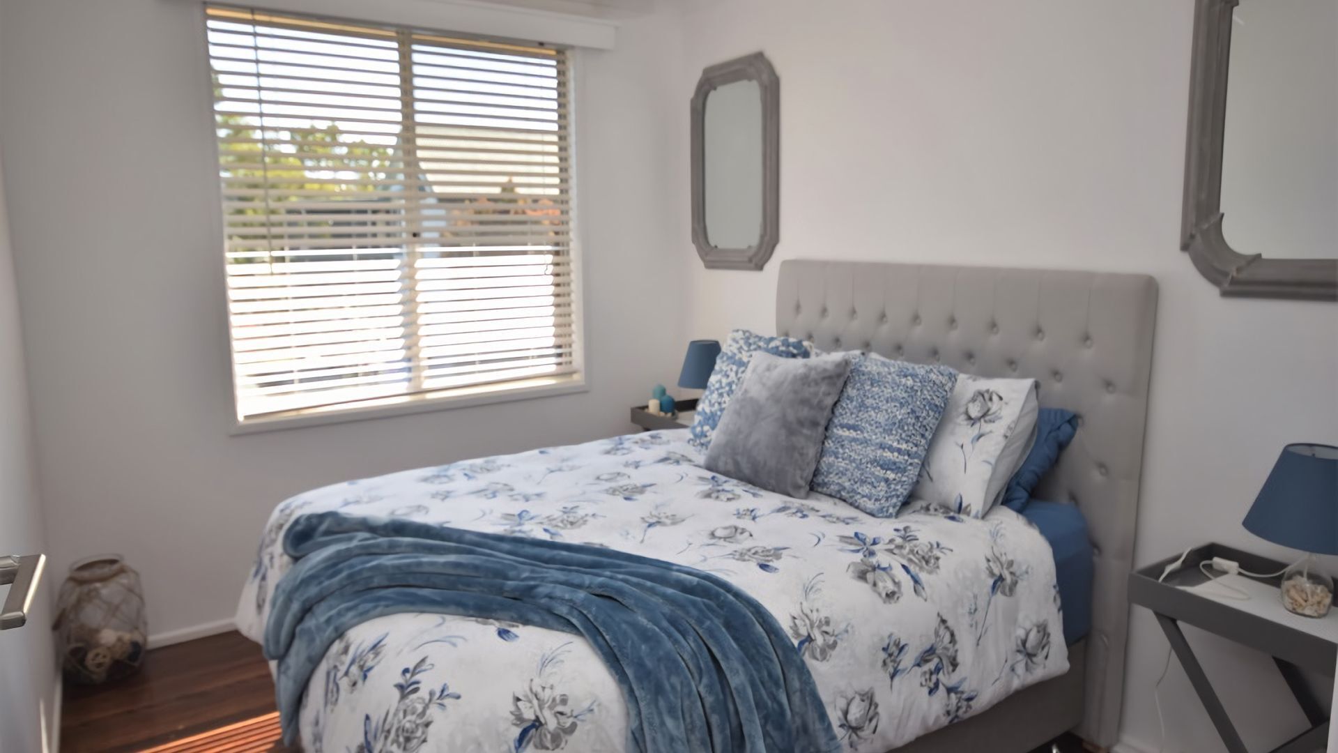 3 bedrooms, iron/ironing board, bed sheets