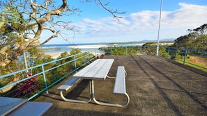 Outdoor dining - 13 High Street - Situated in High Street, being close to the river, town centre and V Wall. Three be (Nambucca Heads)