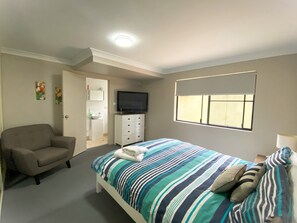 3 多间卧室、熨斗/熨衣板、免费 WiFi、床单