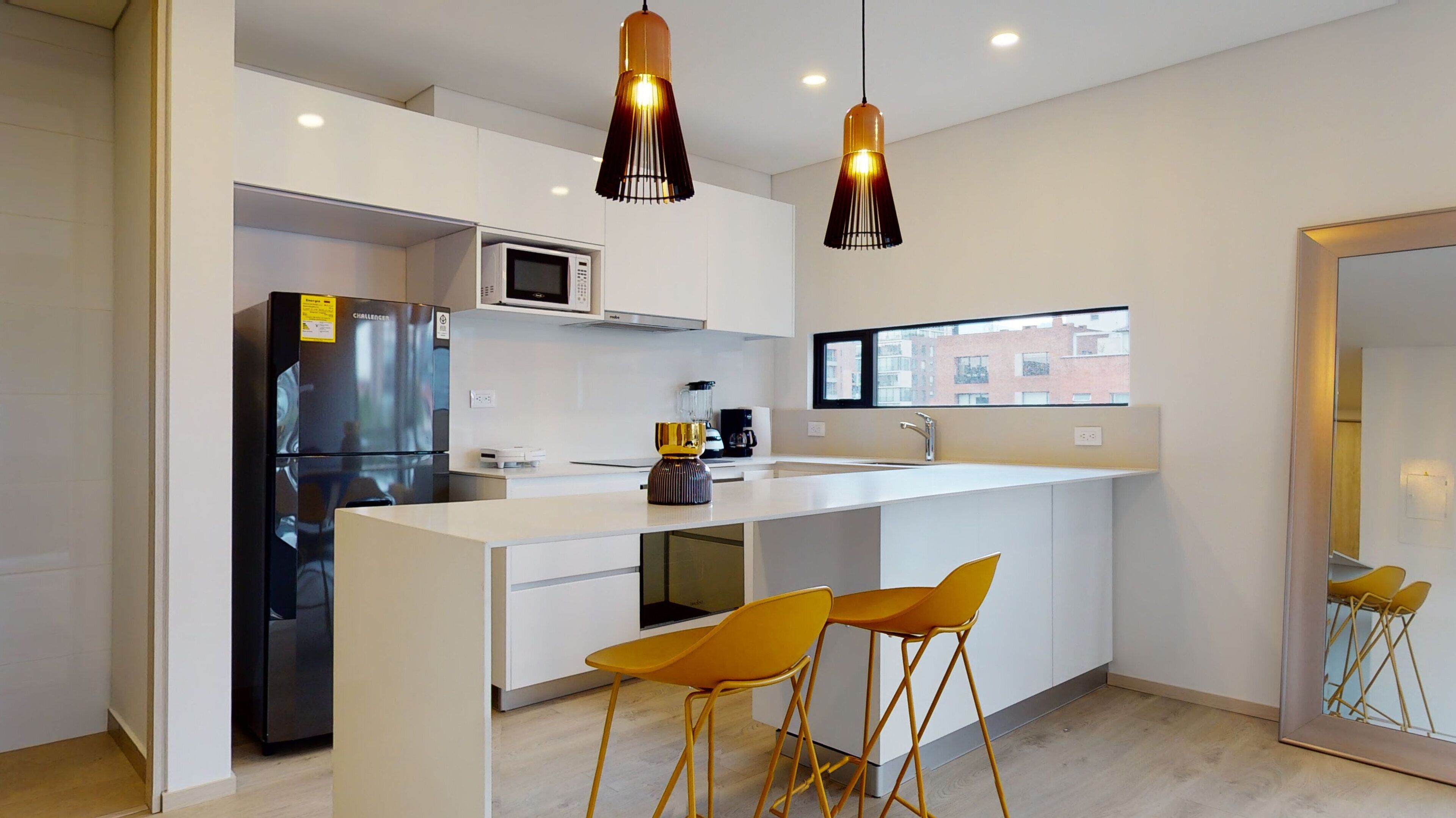 BRAND NEW APARTMENT WITH BALCONY IN LA 93