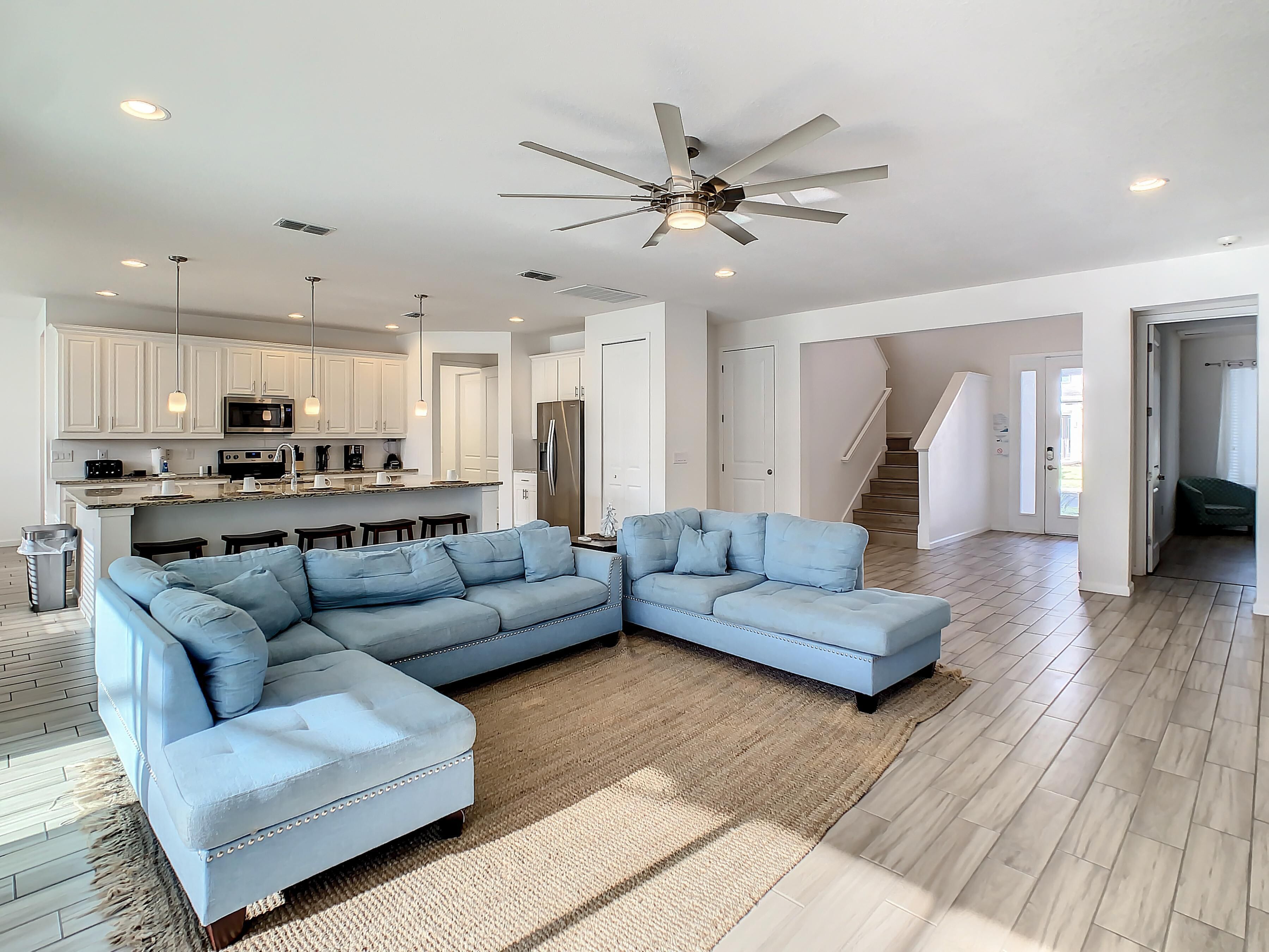 Sonoma Resort, private pool, and much more!!