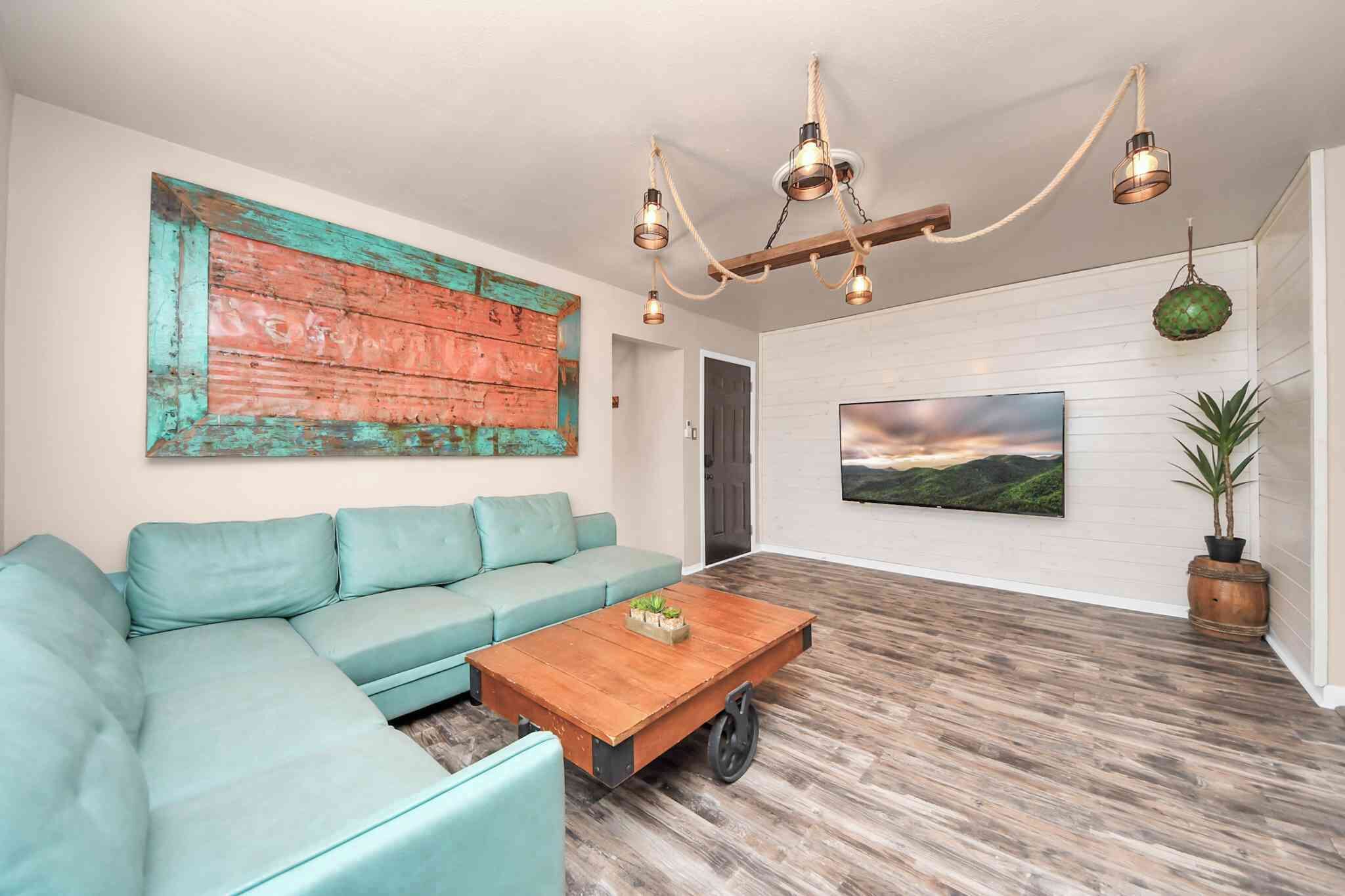 Pet-friendly Island Loft Near Beach & Nightlife - Galveston, TX