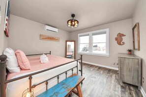 1 habitación, tabla de planchar con plancha, wifi y ropa de cama 