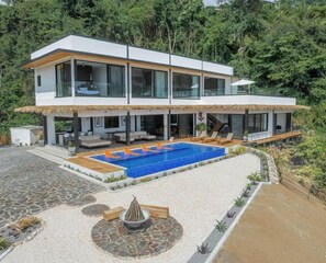 Exterior - Villa Setai - 5 bedroom Oceanview Villa. (Santa Teresa Beach)