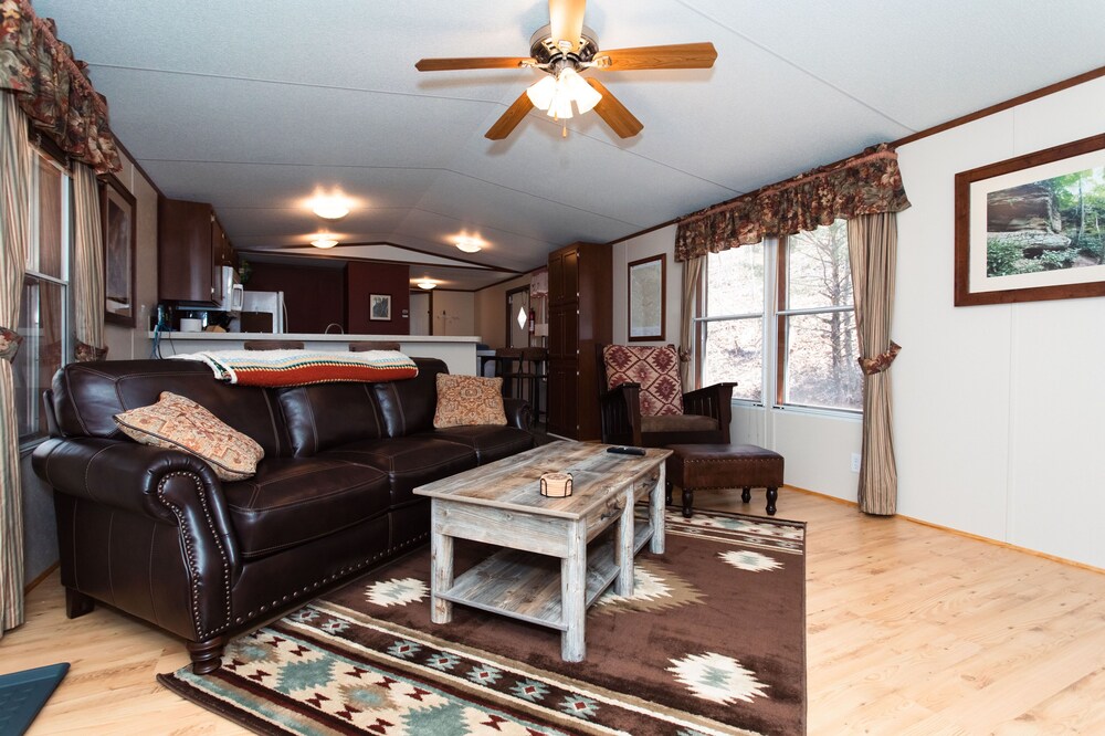 Relaxing, cozy cabin in the heart of the Red River Gorge!