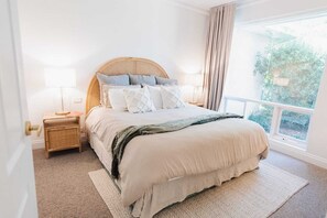 6 Schlafzimmer, Schreibtisch, Bügeleisen/Bügelbrett, WLAN