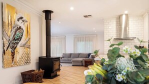TV, fireplace, offices - 2 Bedroom Garden Apartment (Stirling)
