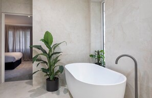 Vasca, asciugacapelli, asciugamani