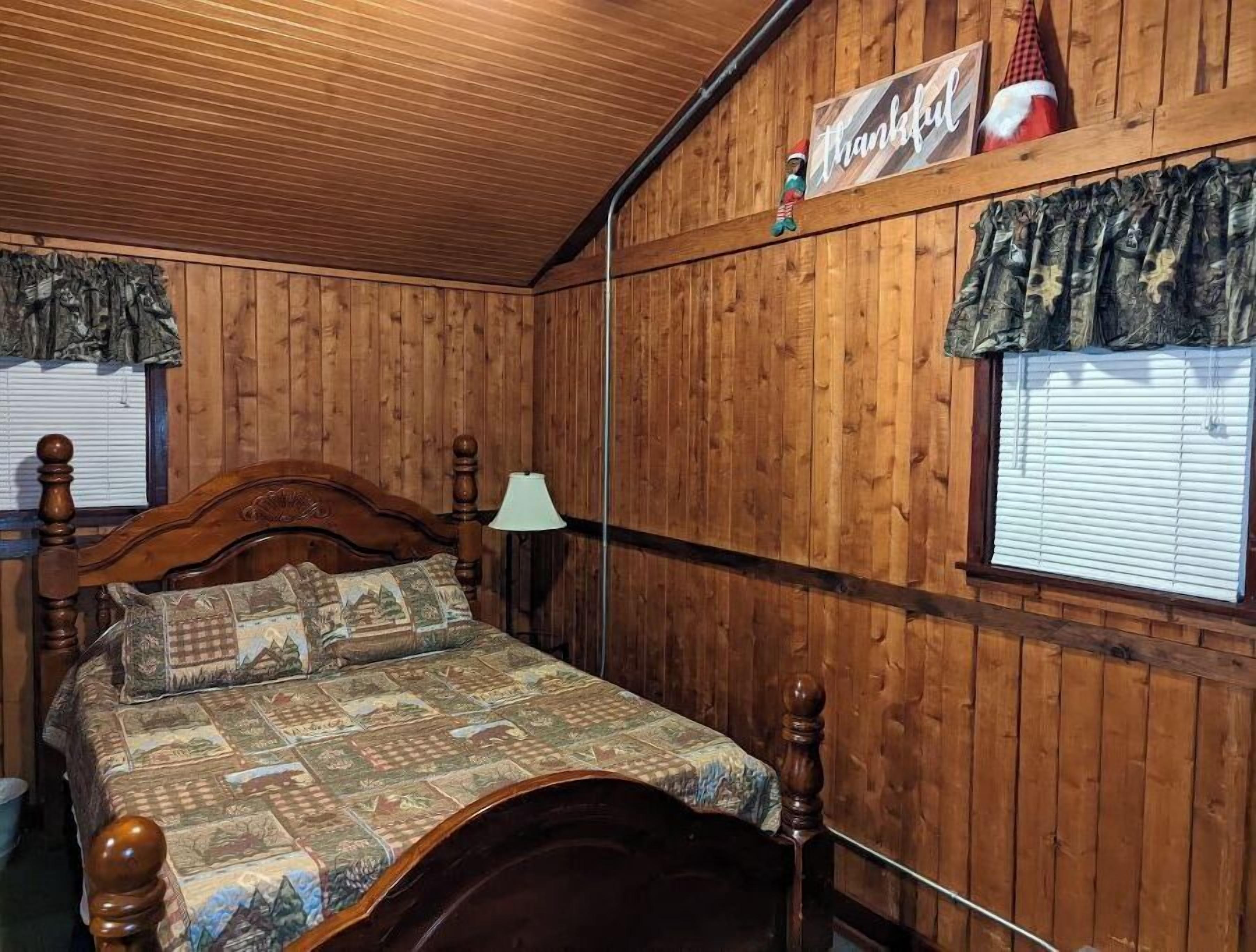 1 bedroom, bed sheets, wheelchair access