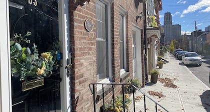 Modern & Cozy Cntr Square Townhouse Gem from 1854