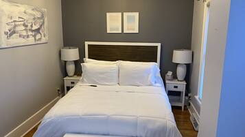 2 bedrooms, desk, iron/ironing board, travel crib