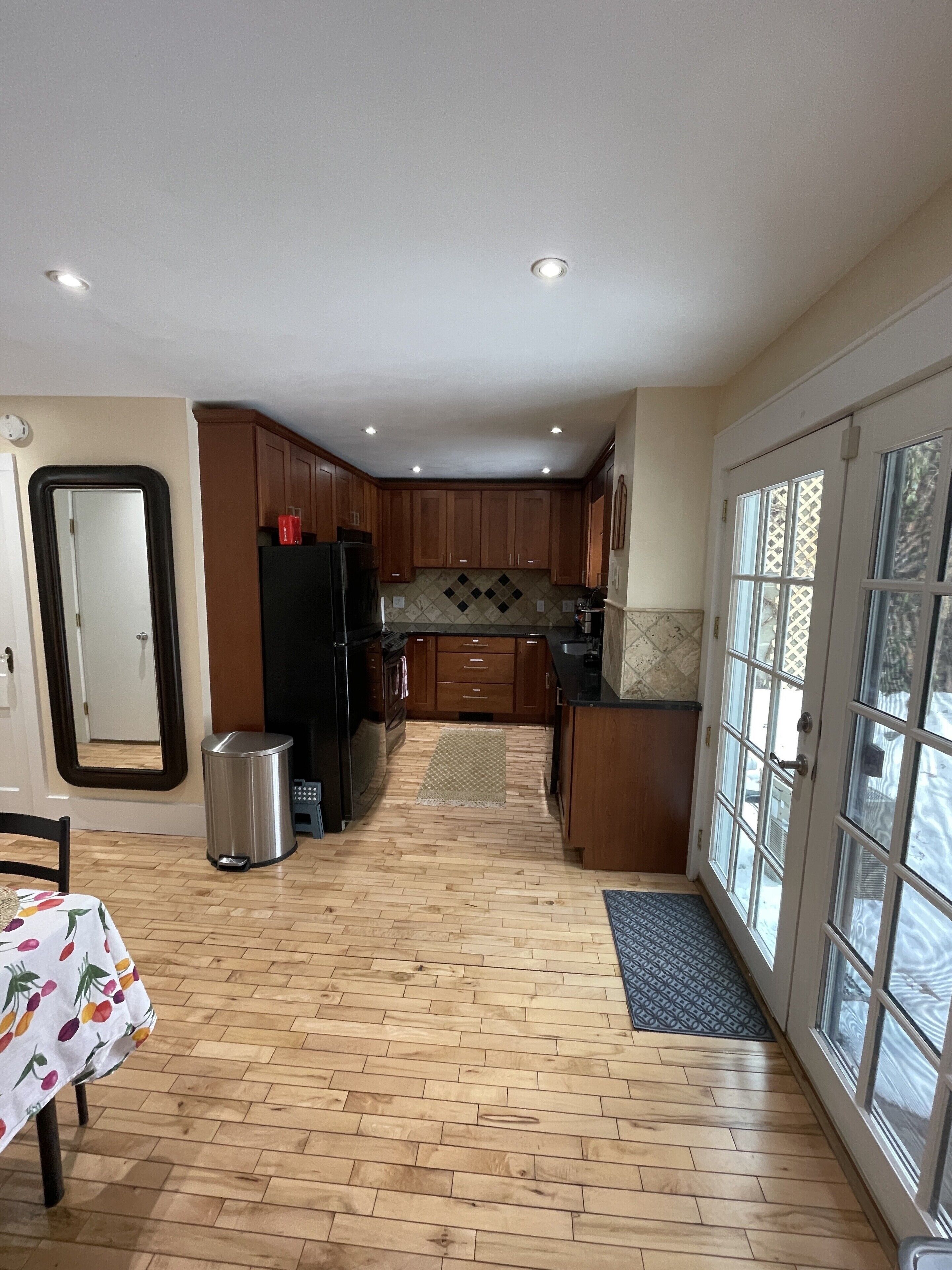 Modern & Cozy Cntr Square Townhouse Gem from 1854