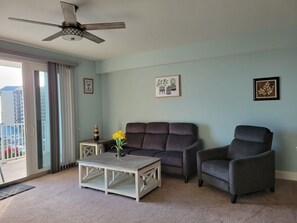 Smart TV - Spectacular 5th Floor Unit with best views of the Gulf from the balcony (Panama City Beach)