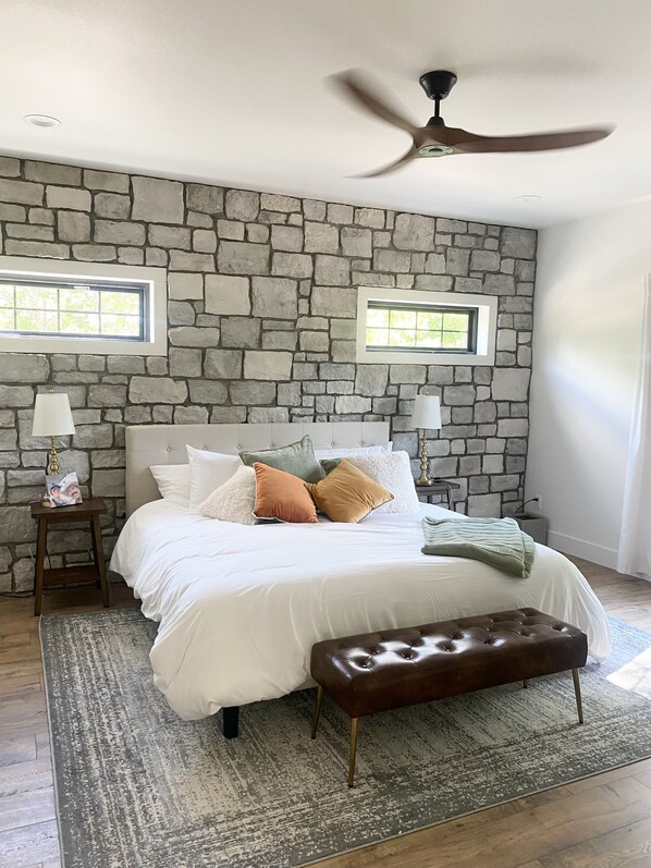 5 bedrooms, WiFi, bed sheets