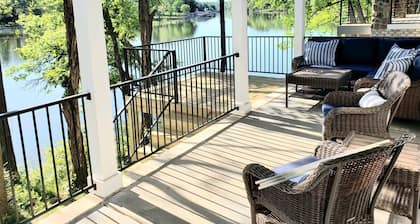 Tim's Ford Lakefront Home