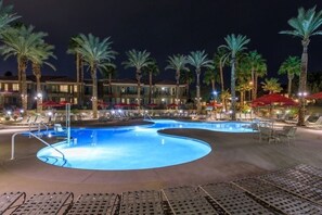 Piscine extérieure, piscine chauffée