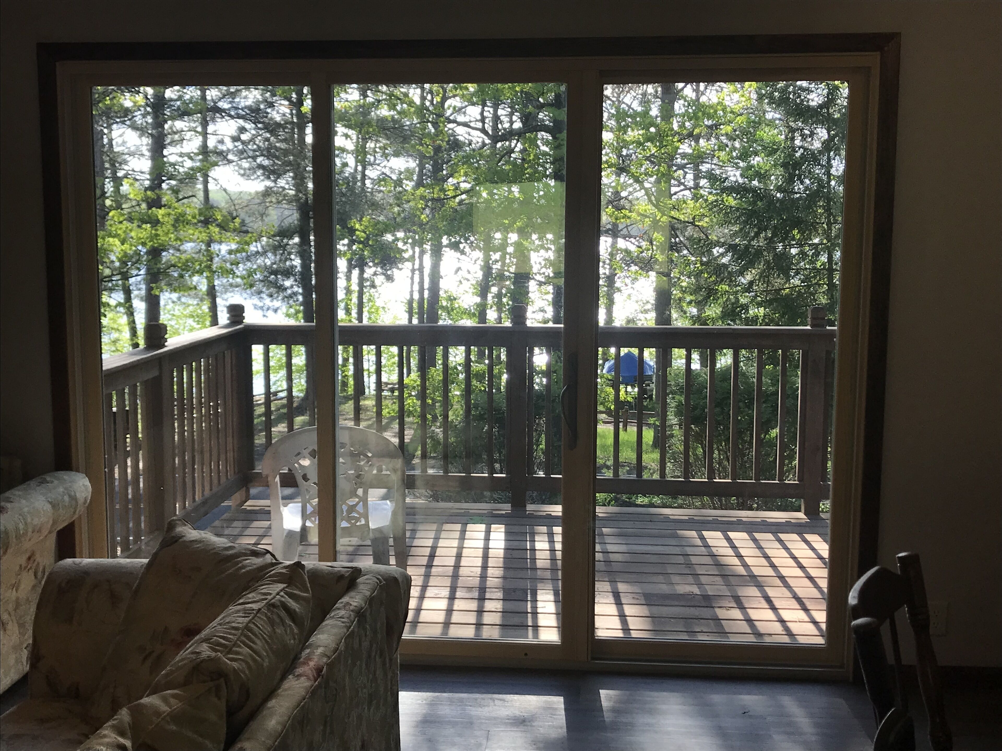 English Cottage on Scenic Spring Lake