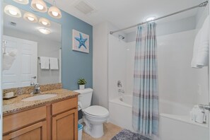 Ensemble baignoire-douche