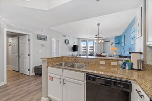 Private kitchen - Paradise in Destin - 11th floor breathtaking views (Destin)