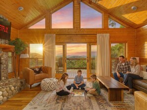 Fernseher, Kamin, Videospiele, Bücher