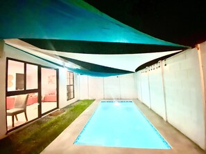 Outdoor pool - Prívate Opico villa w/ prívate patio and own Pool-right in town ! (San Juan opico)