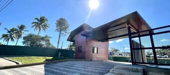 Prívate Opico villa w/ prívate patio and own Pool-right in town !