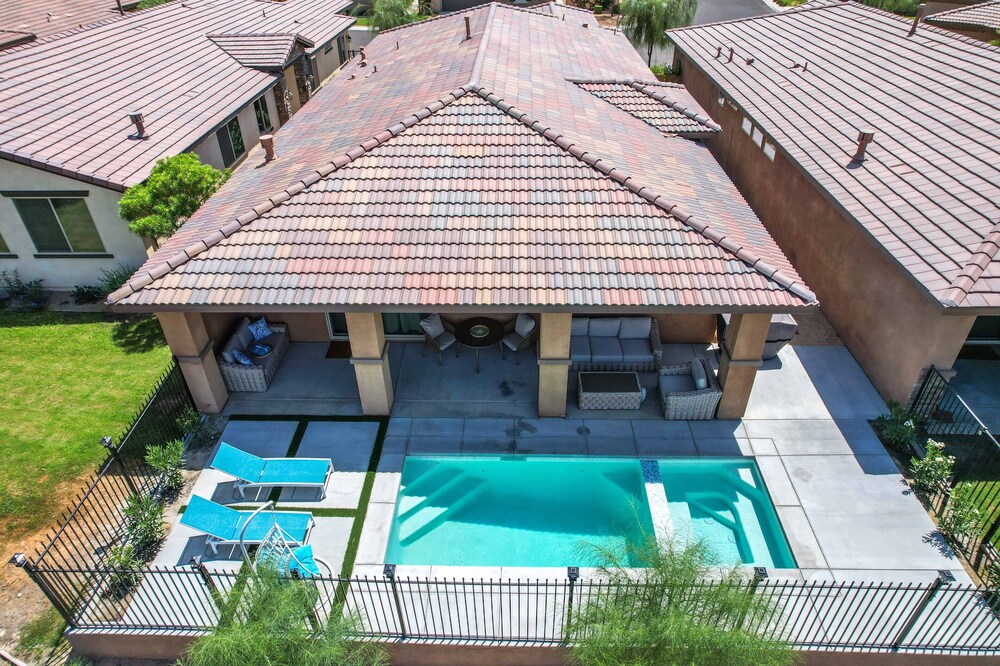 NEW! Glamorous Golf Getaway w/ Private Pool & Spa