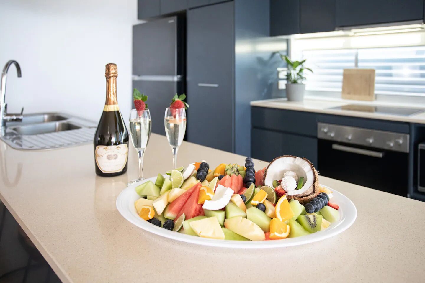 Whitsunday view BOHO apartment in Airlie Beach — image 13