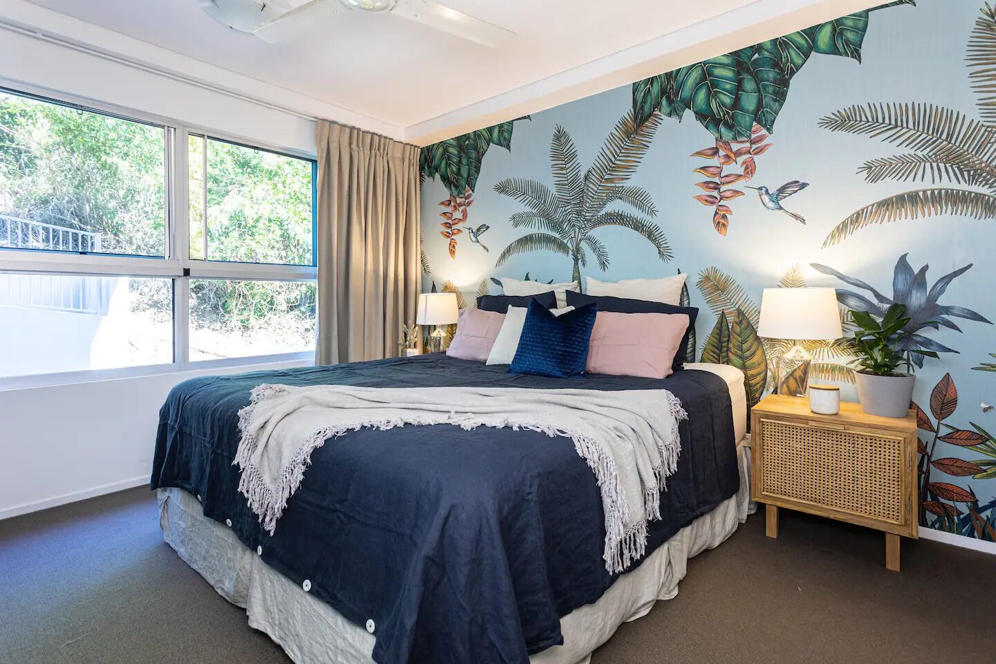 Whitsunday view BOHO apartment in Airlie Beach — image 19
