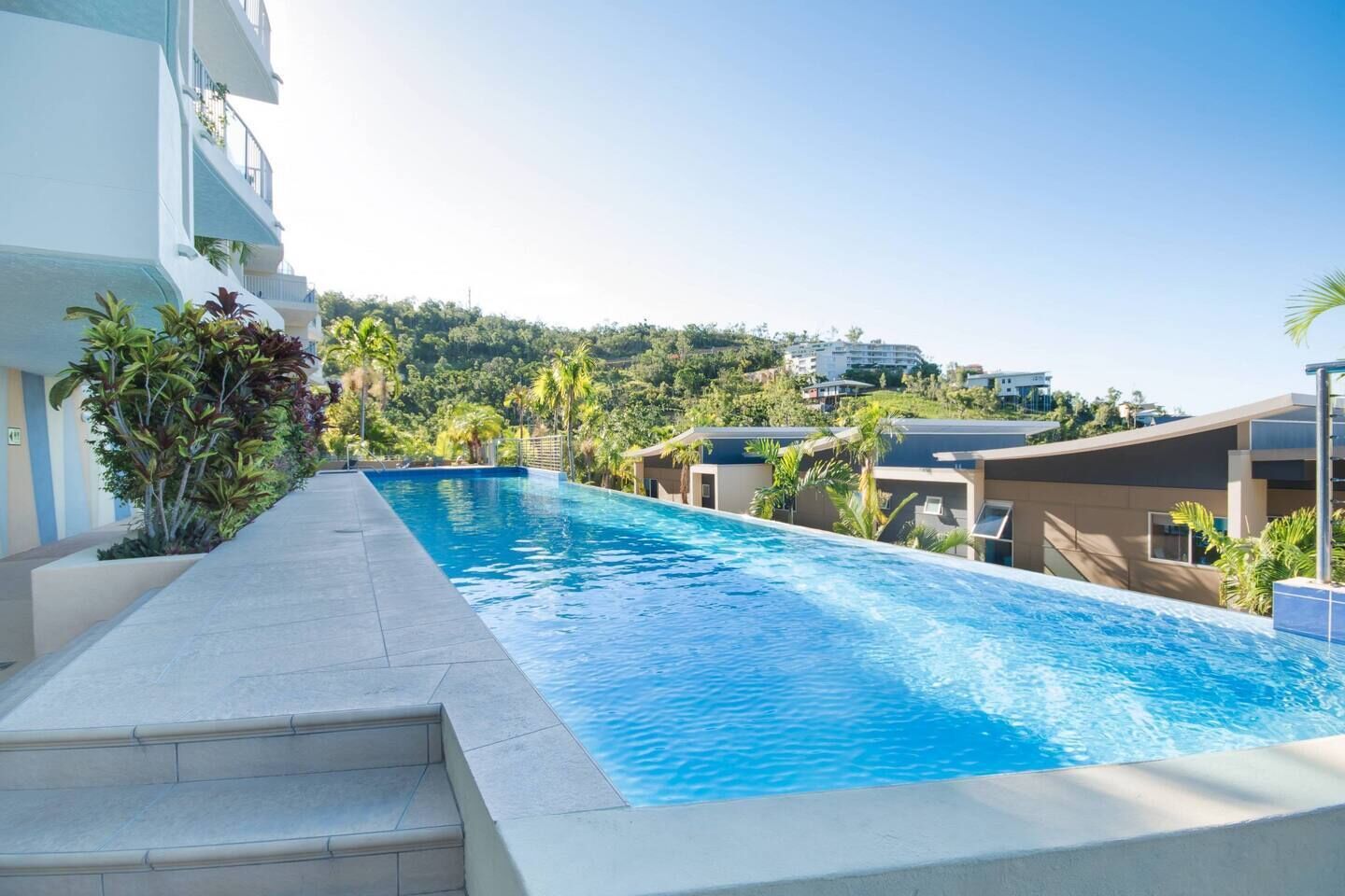 Whitsunday view BOHO apartment in Airlie Beach — image 4