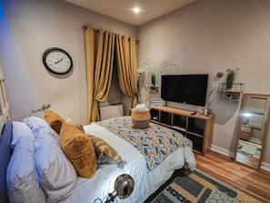 3 عدّة غرف نوم ومكتب ومكواة/لوح كي وسرير سفر