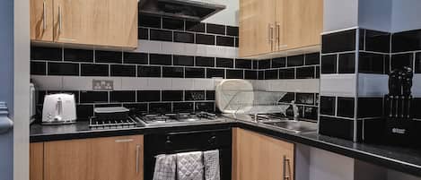 Fridge, microwave, oven, stovetop