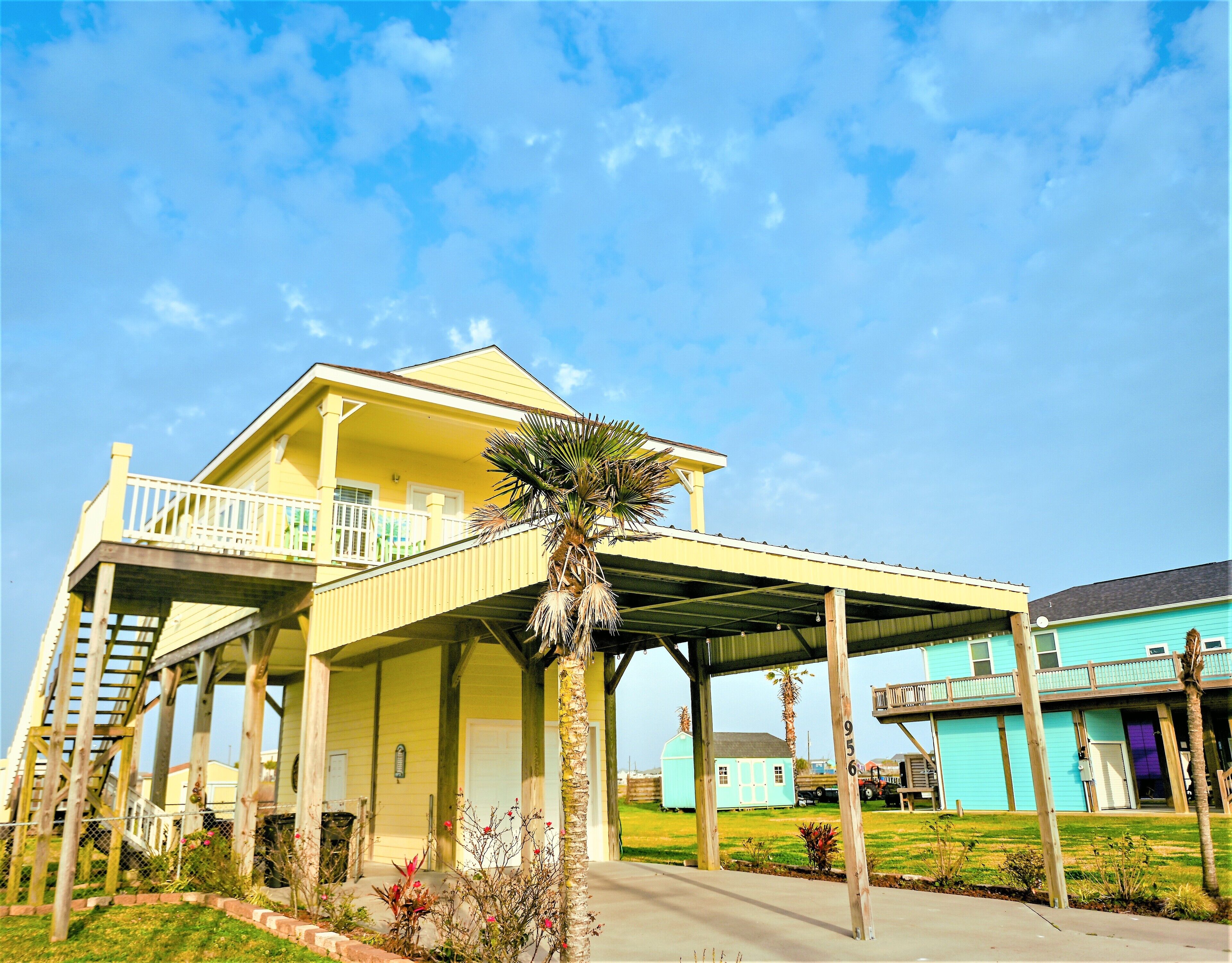 ☀️ Relaxing Beach  Getaway ☀️ Crystal Beach 🔥HOT tub 🏖️