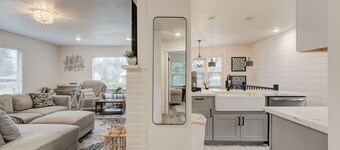 Updated home in Vancouver. King bed.