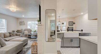 Updated home in Vancouver. King bed.