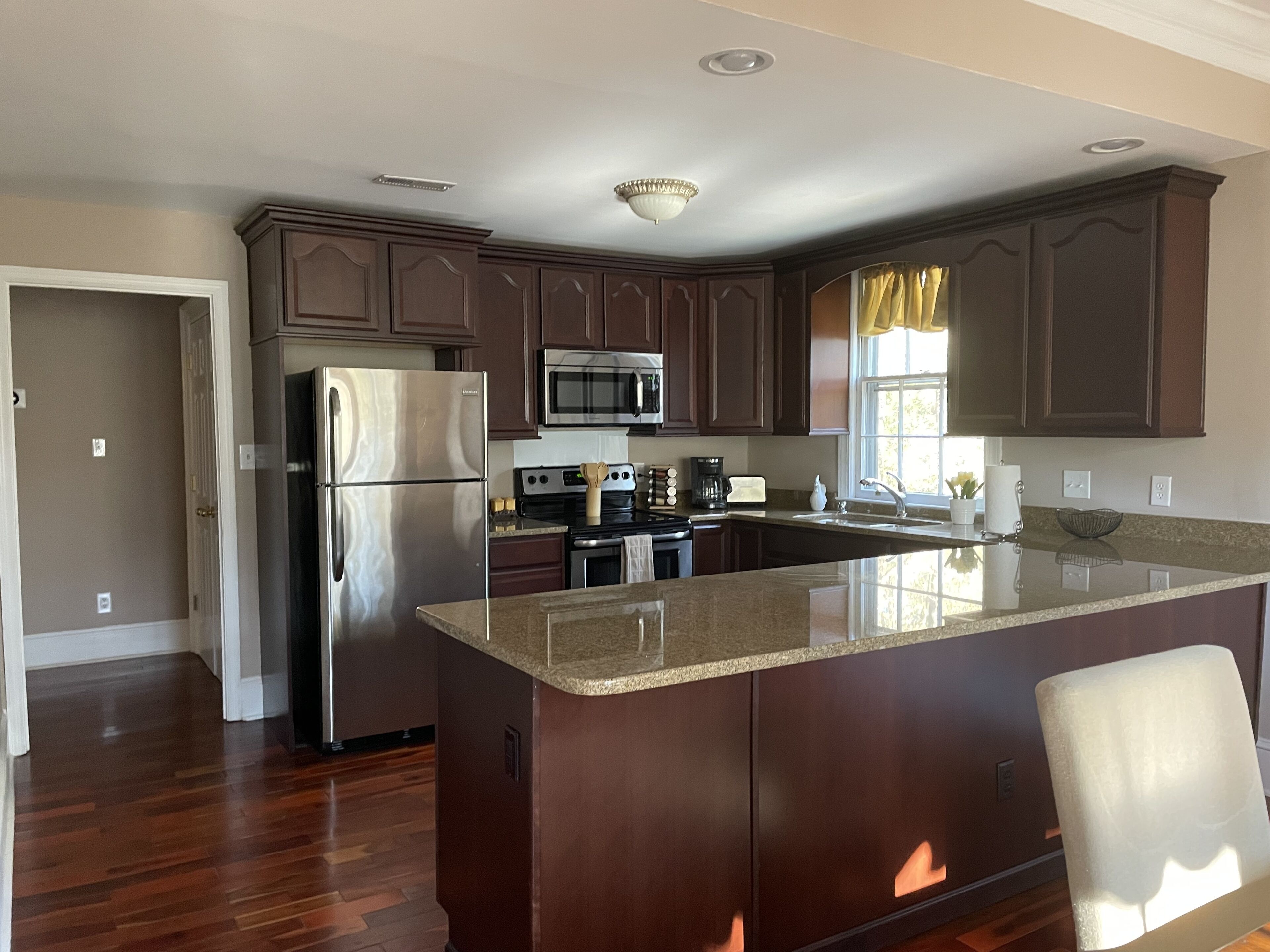 Large Condo in Rockbrook 1 mile from the course