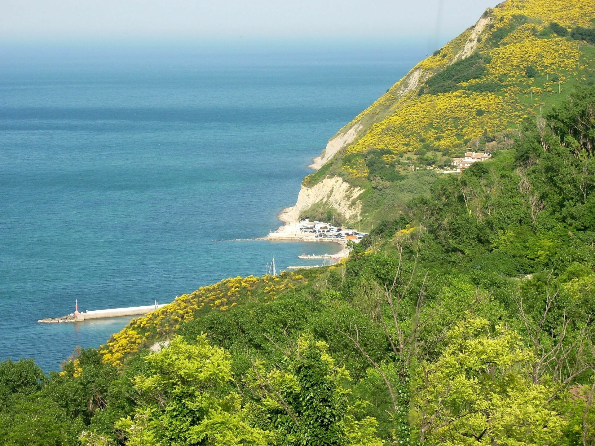 L'Eau, Ciel, La Nature, Bleu Azur, Paysage Naturel, Montagne, Cotiers Et Relief Océaniques, Terrain, Bateau, Promontoire