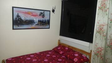 3 bedrooms, iron/ironing board, free WiFi