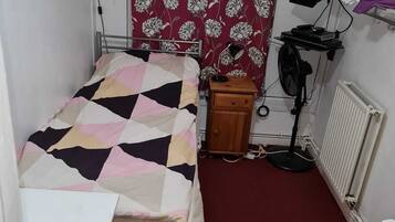 3 bedrooms, iron/ironing board, free WiFi