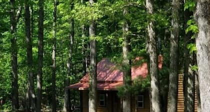 Cozy Cabin and Campground near Big South Fork National River and Recreation Area