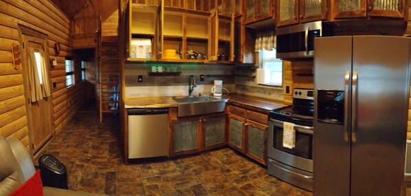 Fridge, microwave, oven, stovetop - Cozy Cabin and Campground near Big South Fork National River and Recreation Area (Jamestown)