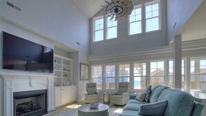 Condo, 4 quartos | Sala de estar