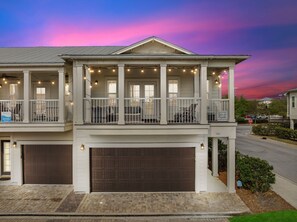 Exterior - Heated Pool| 3 Blocks to beach| Arcade Games (Destin)