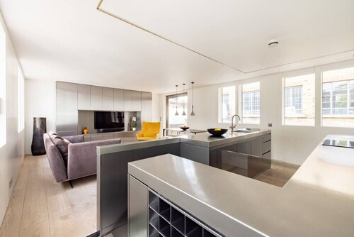 The Tonic – 1 Bed with Patio in Shoreditch