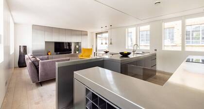 The Tonic – 1 Bed with Patio in Shoreditch